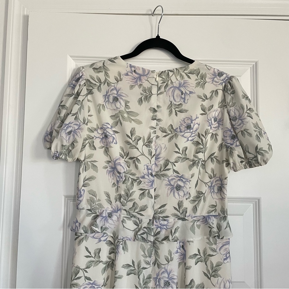 Gal Meets Glam Cassidy Cream Maxi Dress with Lavender Floral Print - Picture 13 of 14